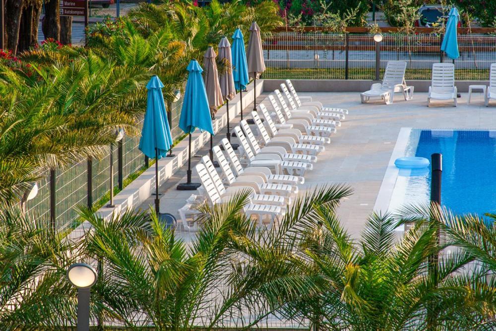 Hotel Bolero Биоград на Мору Екстериор снимка